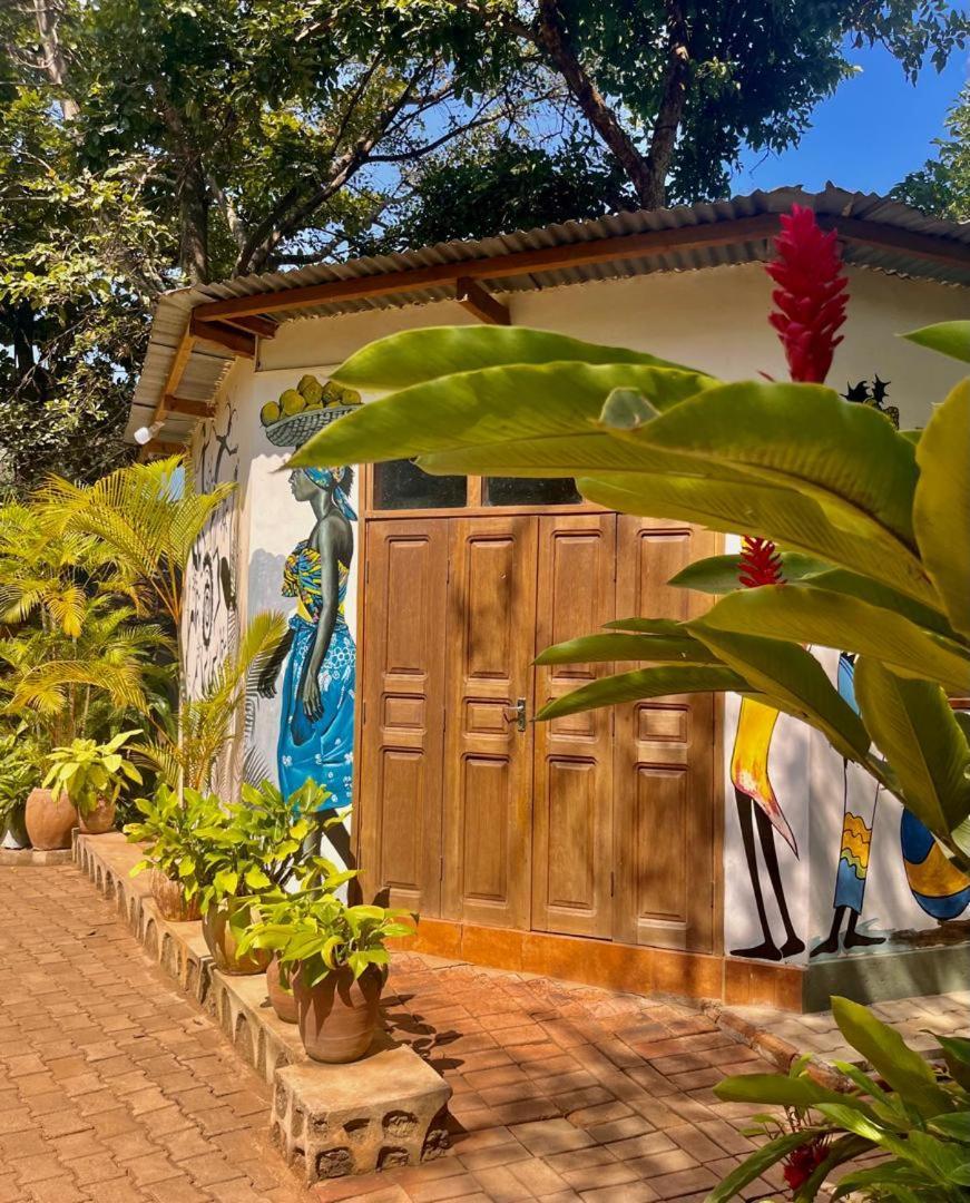 Kilimanjaro Lodge - Mcf Моши Экстерьер фото